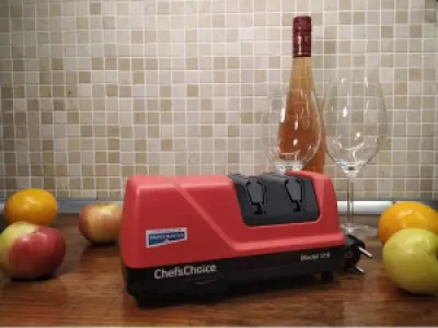 Электрическая ножеточка Chef's Choice CC-316R (красная)