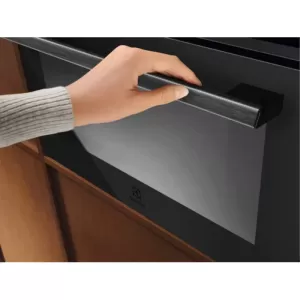 Микроволновая печь Electrolux EVM9E2XT Black