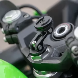 Крепление SP Connect на руль спортивного мотоцикла MOTO STEM MOUNT PRO SPC+ NEW