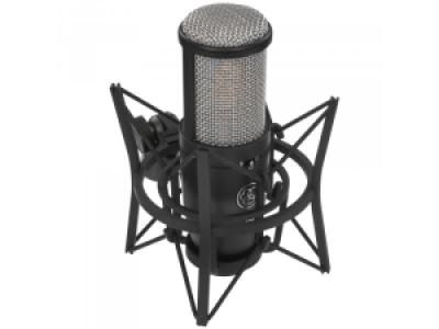 Микрофон AKG P420 черный