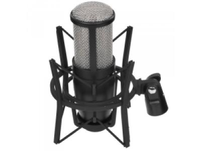Микрофон AKG P420 черный