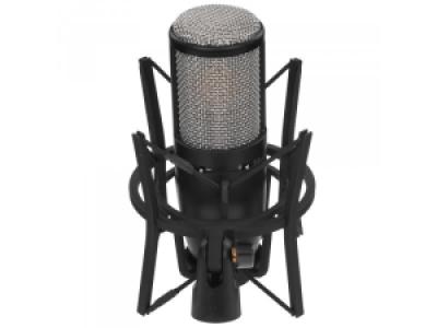 Микрофон AKG P420 черный
